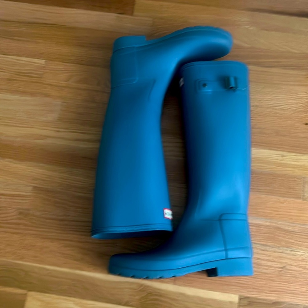 HUNTER RAIN BOOTS never worn